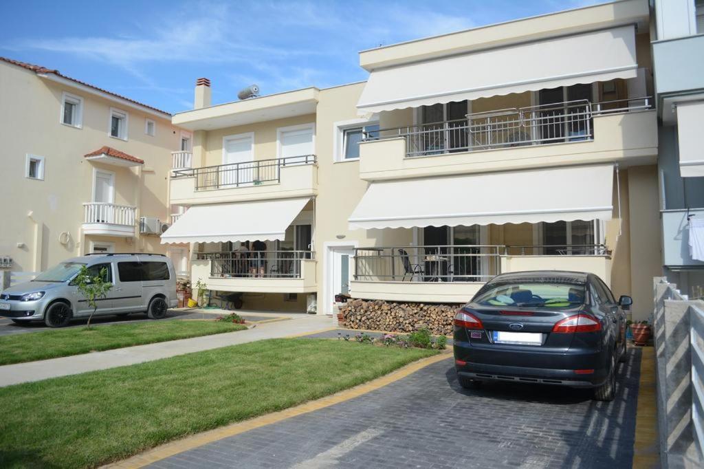 Myrsini'S Apartment Nea Peramos  Ngoại thất bức ảnh