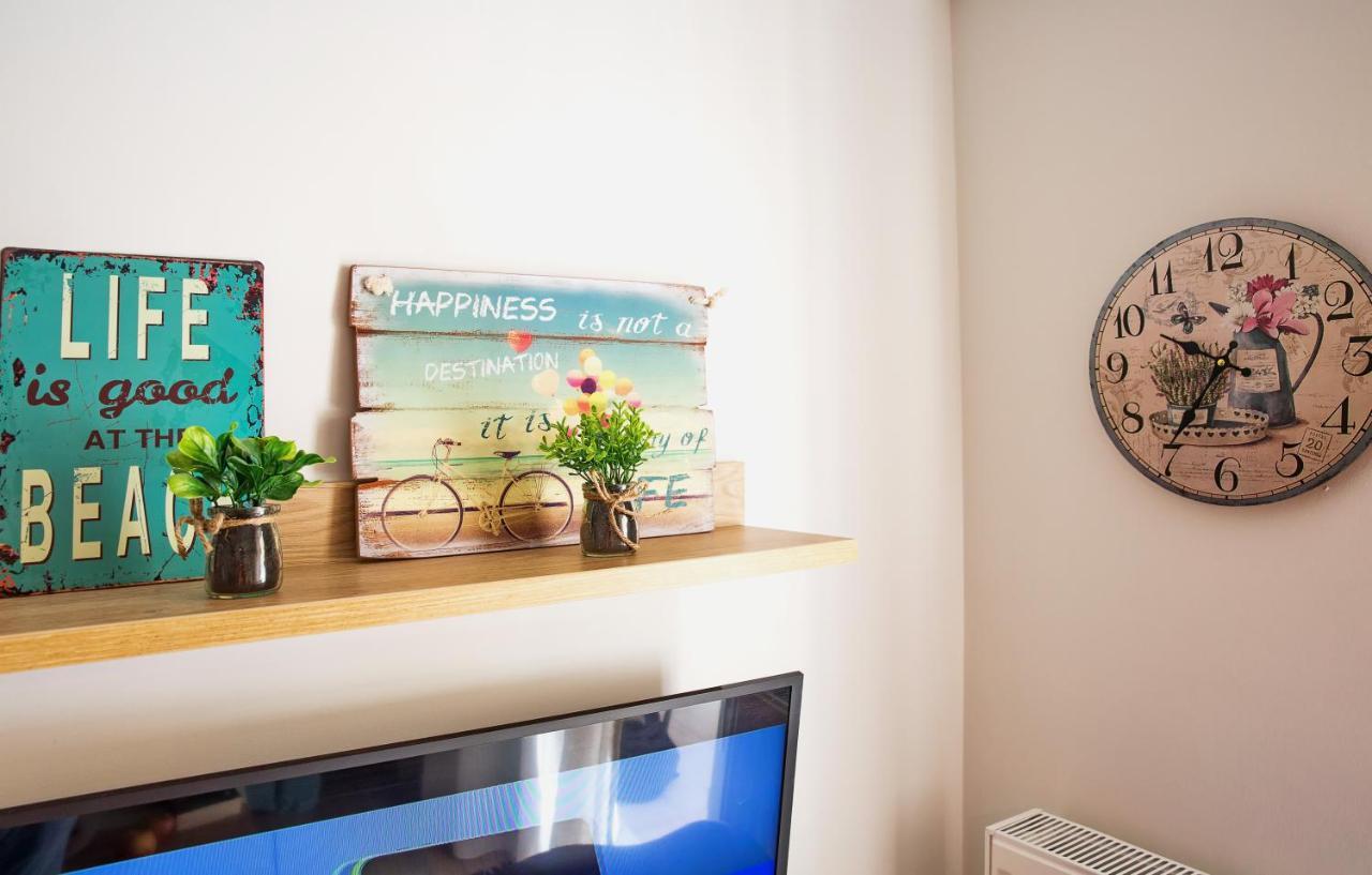 Myrsini'S Apartment Nea Peramos  Ngoại thất bức ảnh